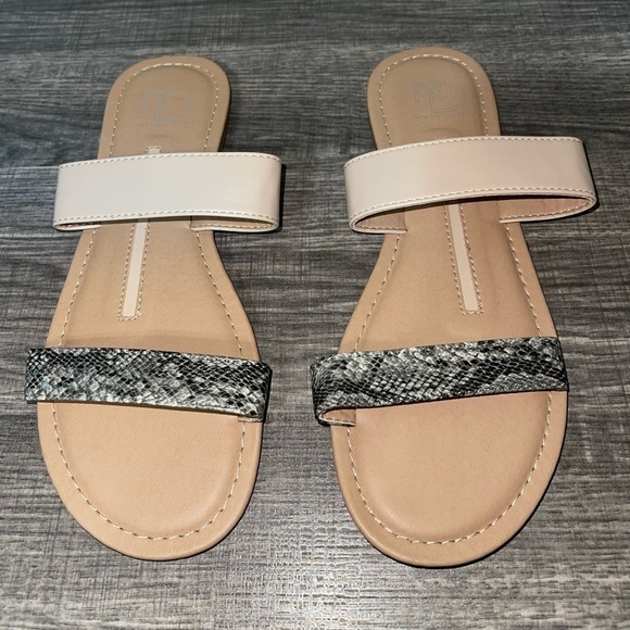 New Directions Catie Sandals Size 7.5 - Picture 2 of 4